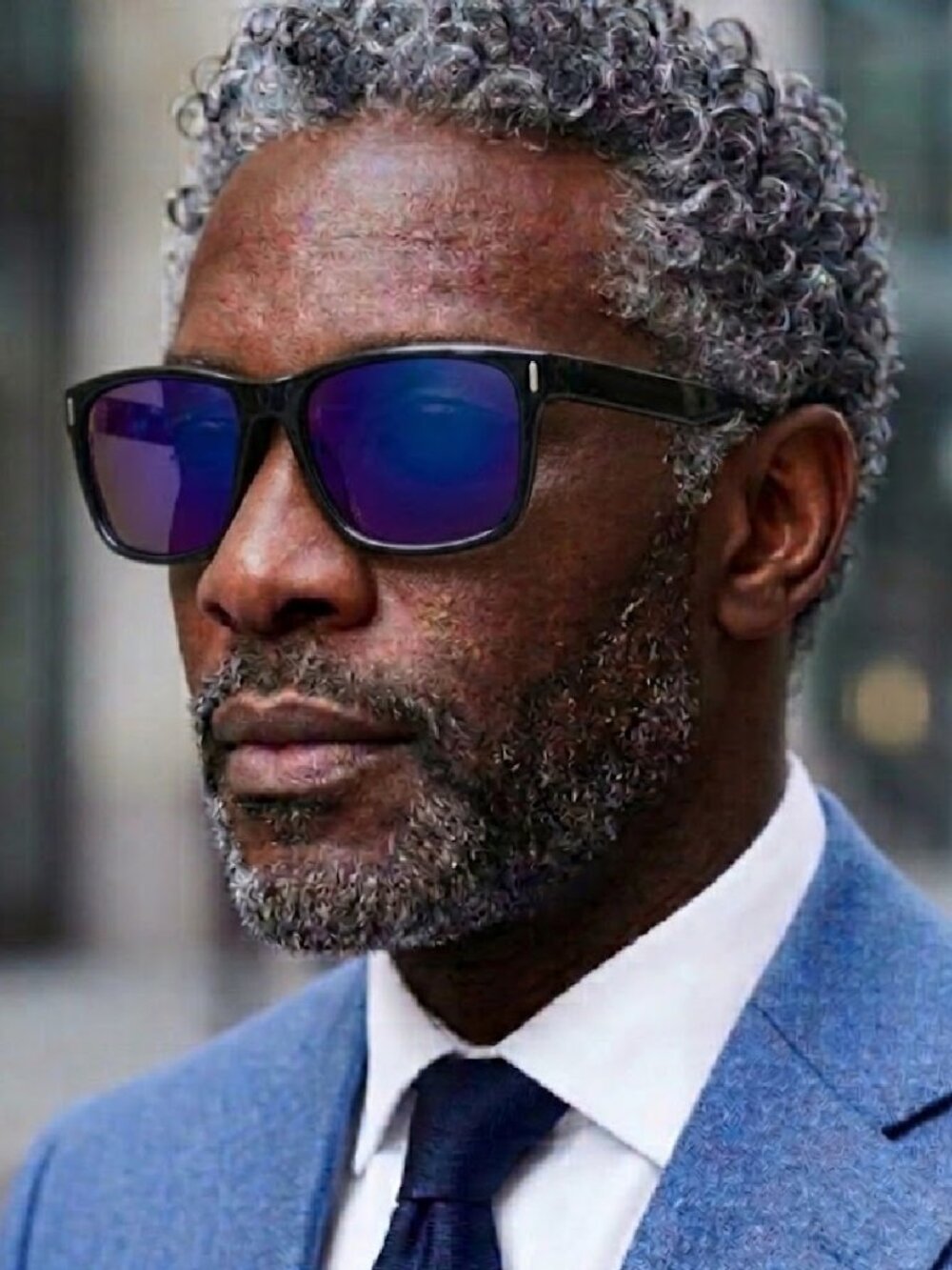 Classic Men’s Black w/Blue Lens Sunglasses compared to Otis - NWT